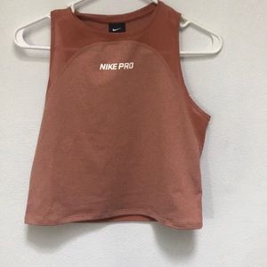 new without tags nike top